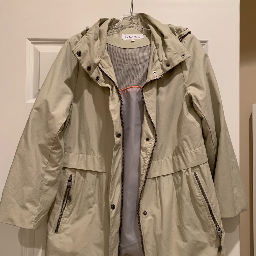 Ladies lightweight jacket.